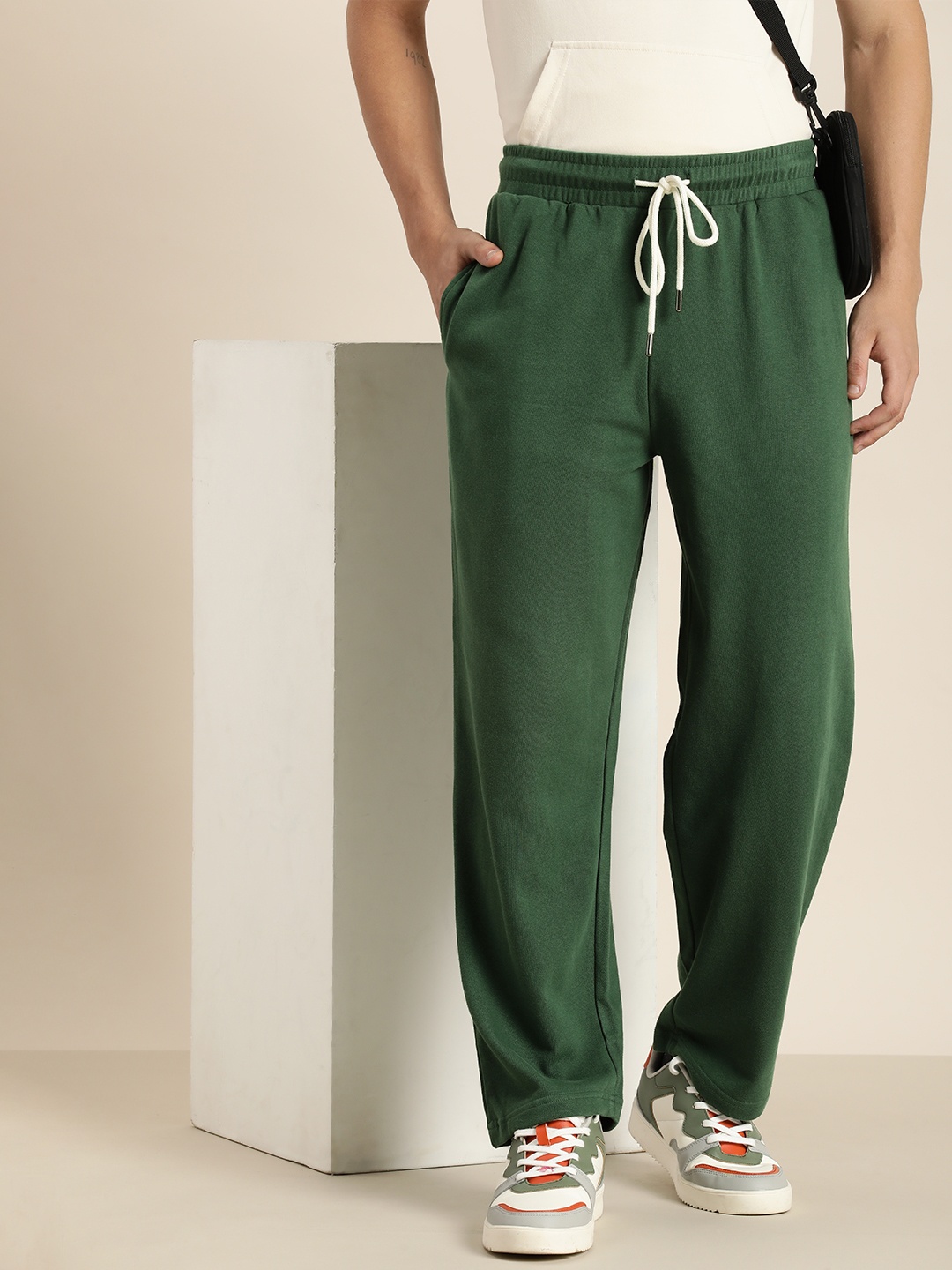 

DILLINGER Men Lightweight Relaxed Fit Baggy Kintted Track Pants, Green
