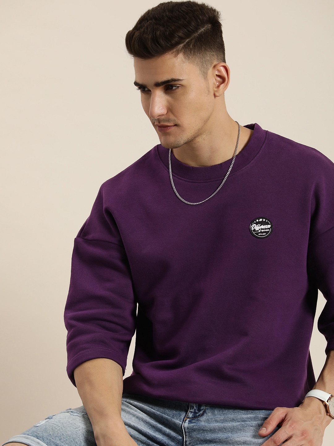 

Difference of Opinion Men Oversized Fleece Sweatshirt with Applique Detail, Purple