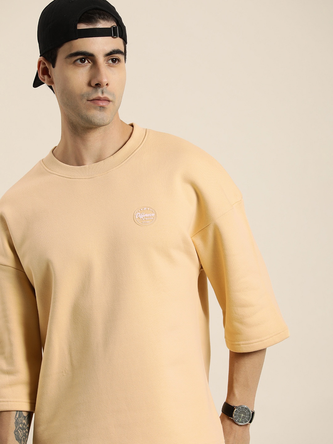 

Difference of Opinion Men Oversized Fleece Sweatshirt with Applique Detail, Beige