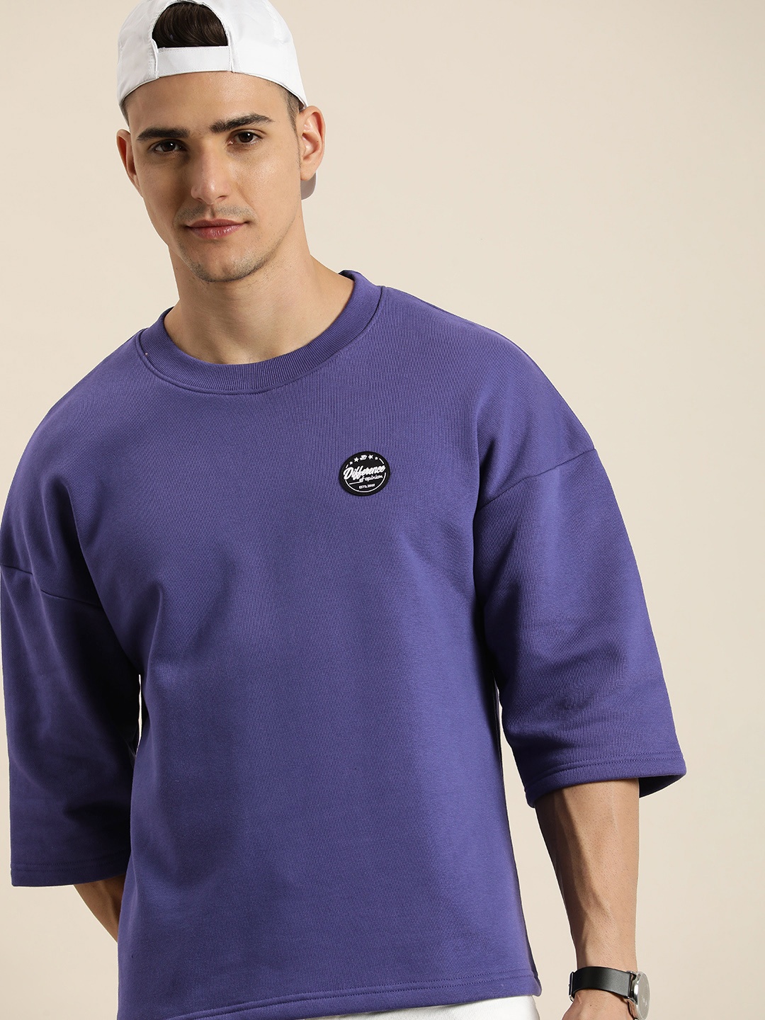 

Difference of Opinion Men Oversized Fleece Sweatshirt with Applique Detail, Violet