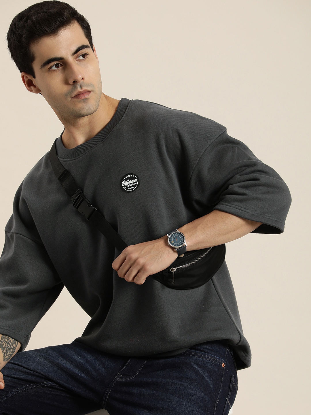 

Difference of Opinion Men Oversized Fleece Sweatshirt with Applique Detail, Charcoal