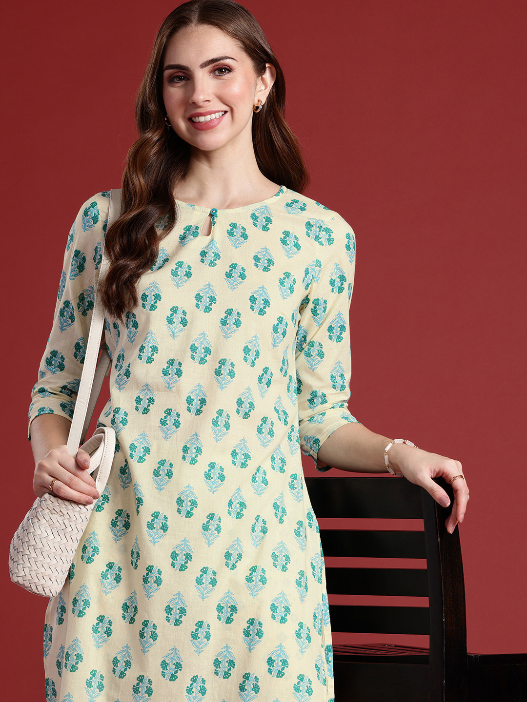 

Anouk Women Floral Printed Regular Pure Cotton Kurta with Trousers, Cream