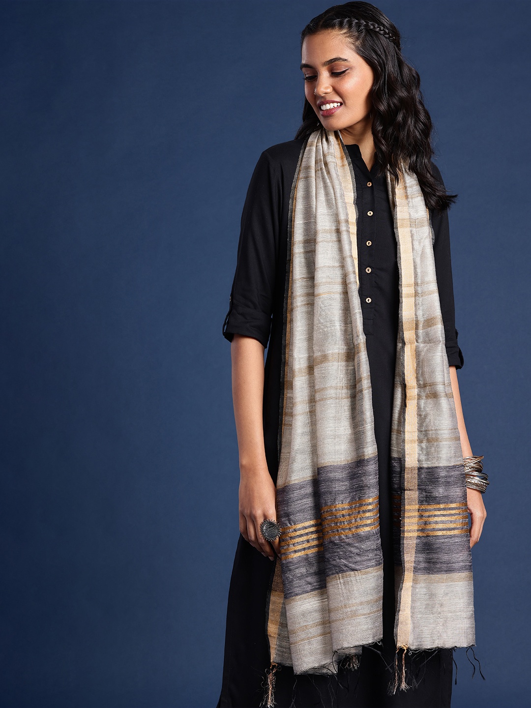 

Taavi Woven Design Tasselled Dupatta, Grey