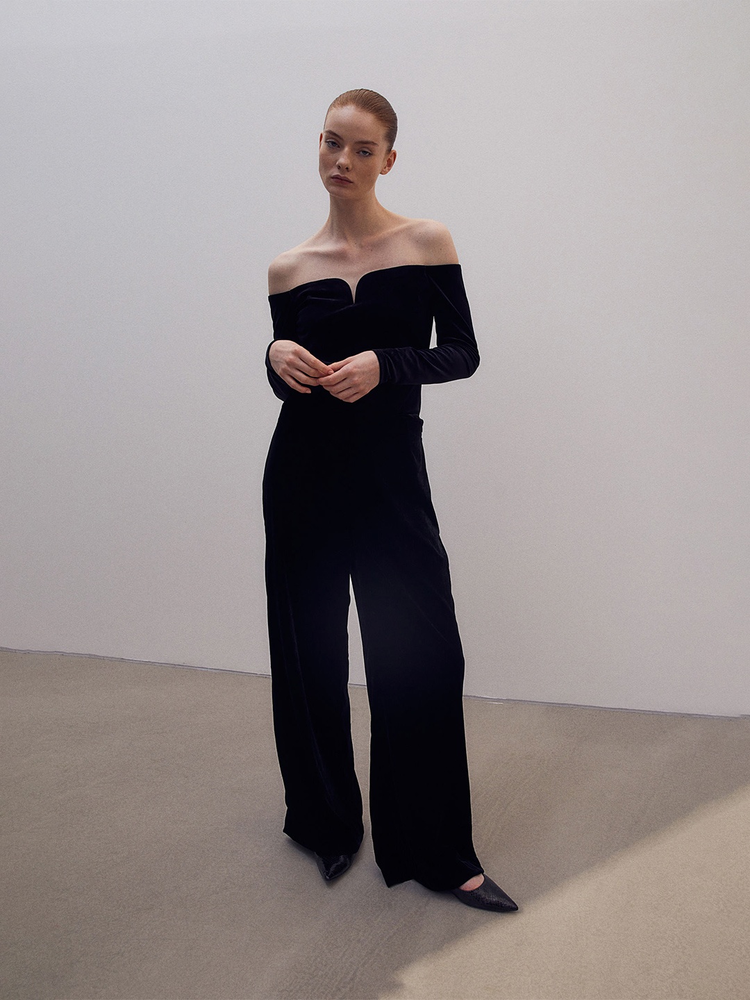 

H&M Velour Off-The-Shoulder Top, Black
