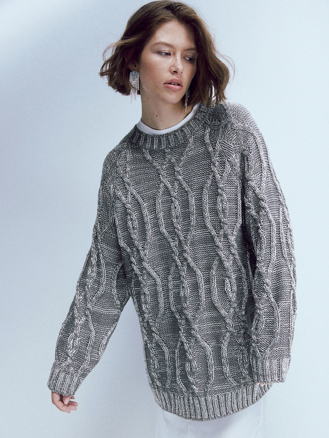 

H&M Oversized Shimmering Metallic Jumper, Grey