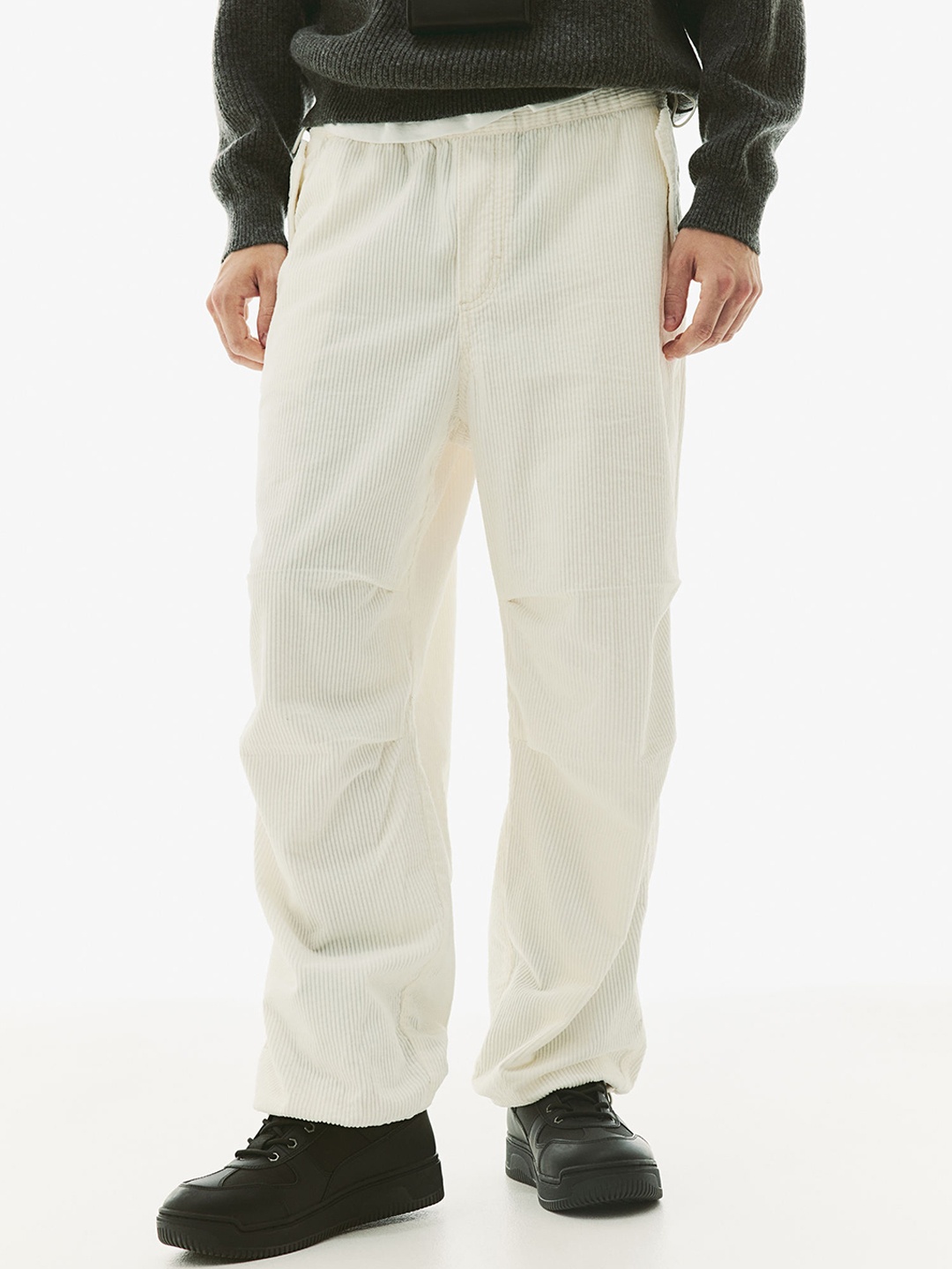 

H&M Men Loose Fit Corduroy Pull-On Trousers, White