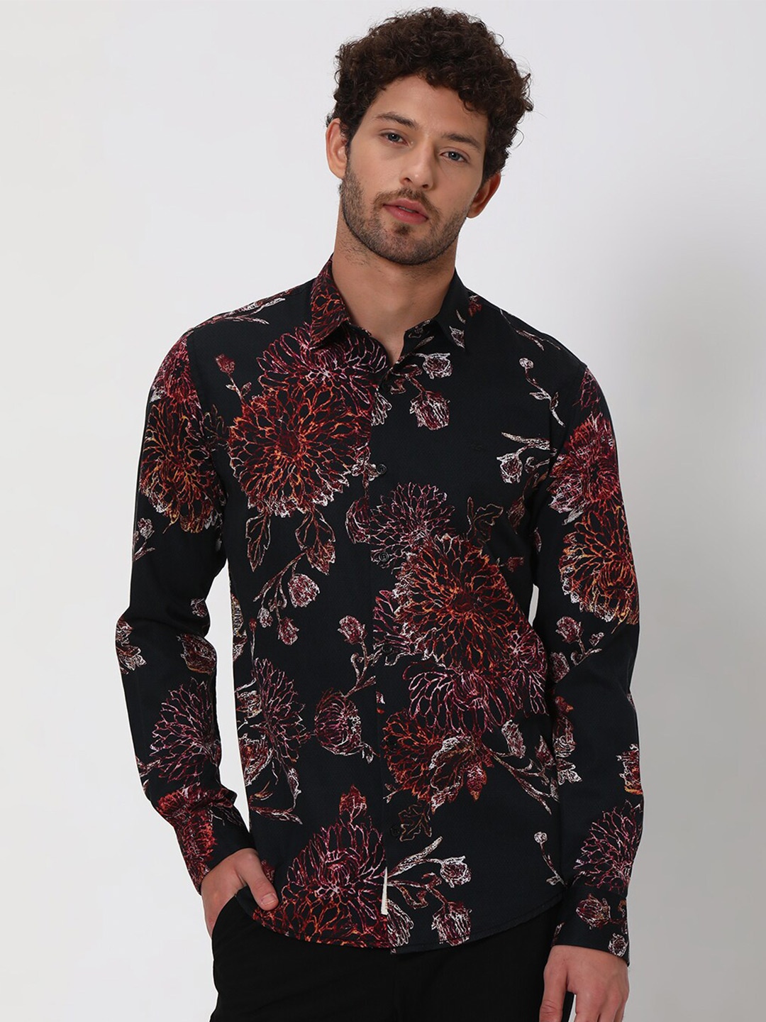 

Mufti Slim Fit Floral Printed Pure Cotton Casual Shirt, Black