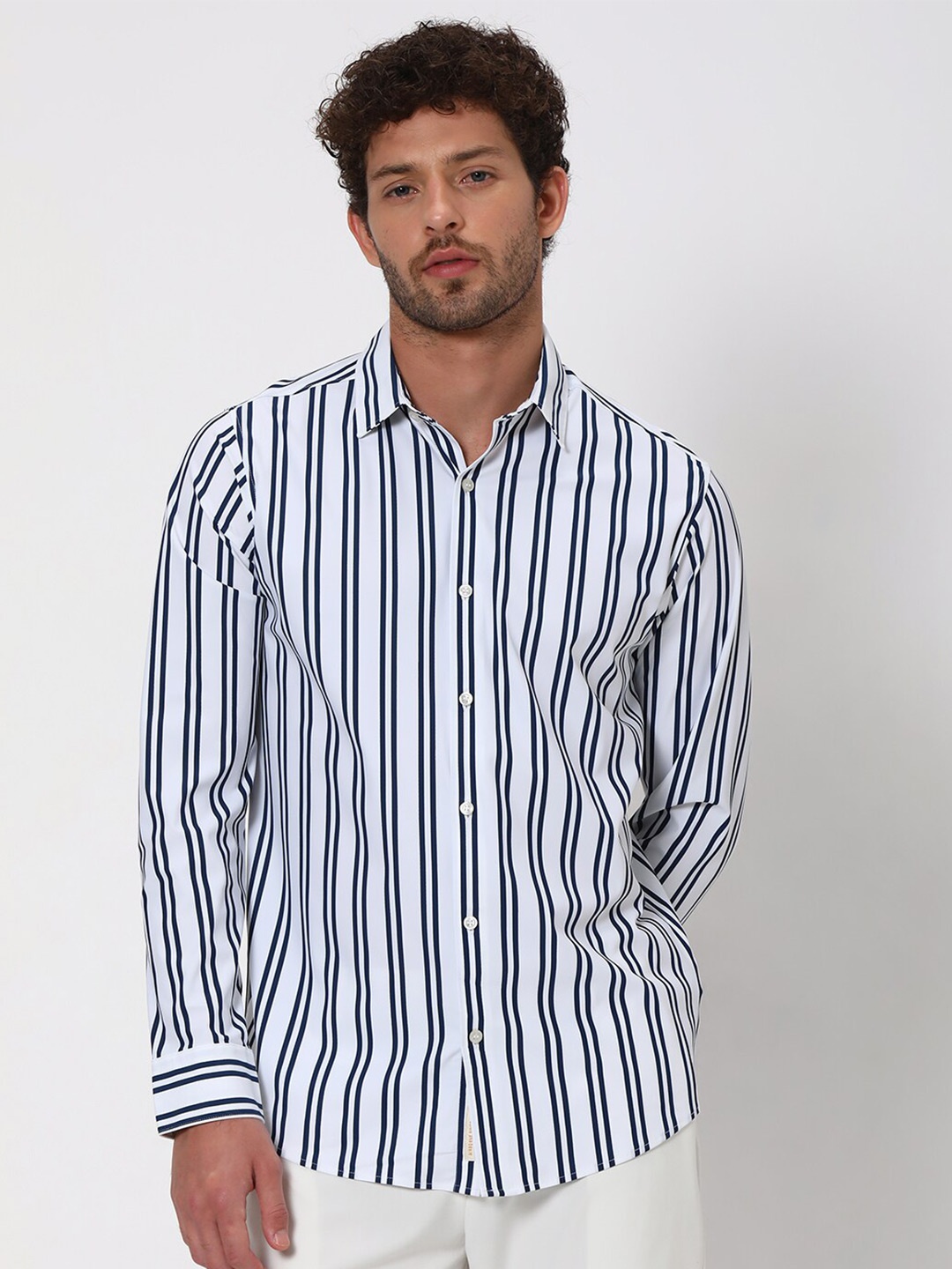 

Mufti Slim Fit Vertical Stripes Spread Collar Long Sleeves Casual Shirt, Navy blue