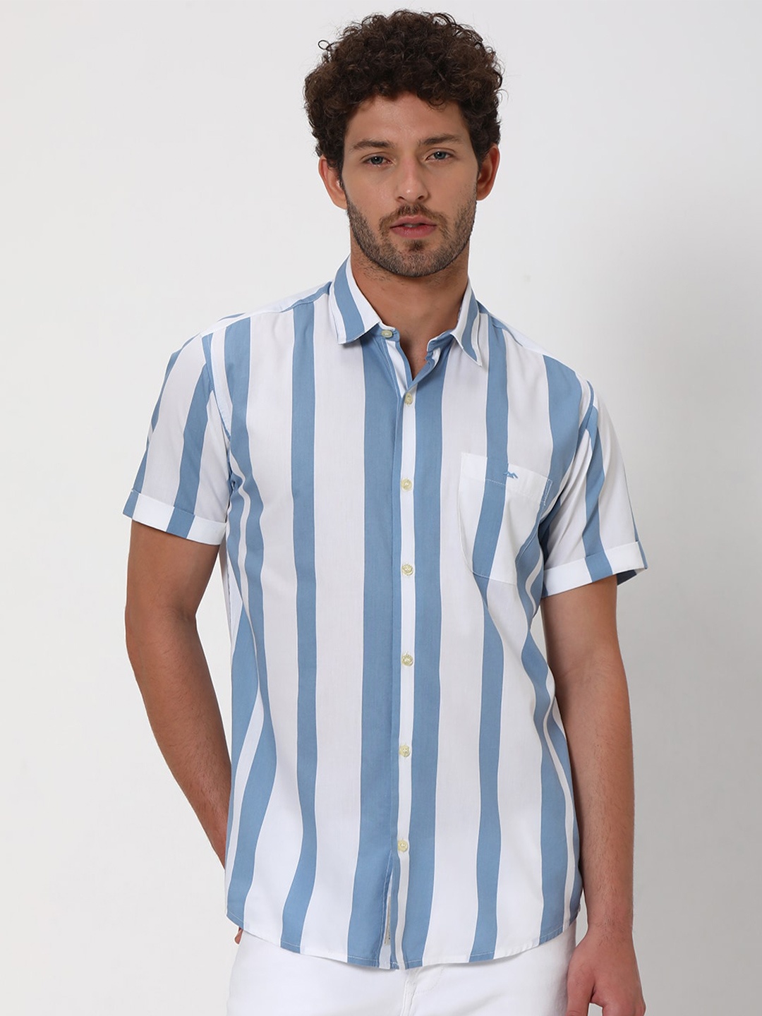 

Mufti Slim Fit Vertical Stripes Casual Shirt, Blue