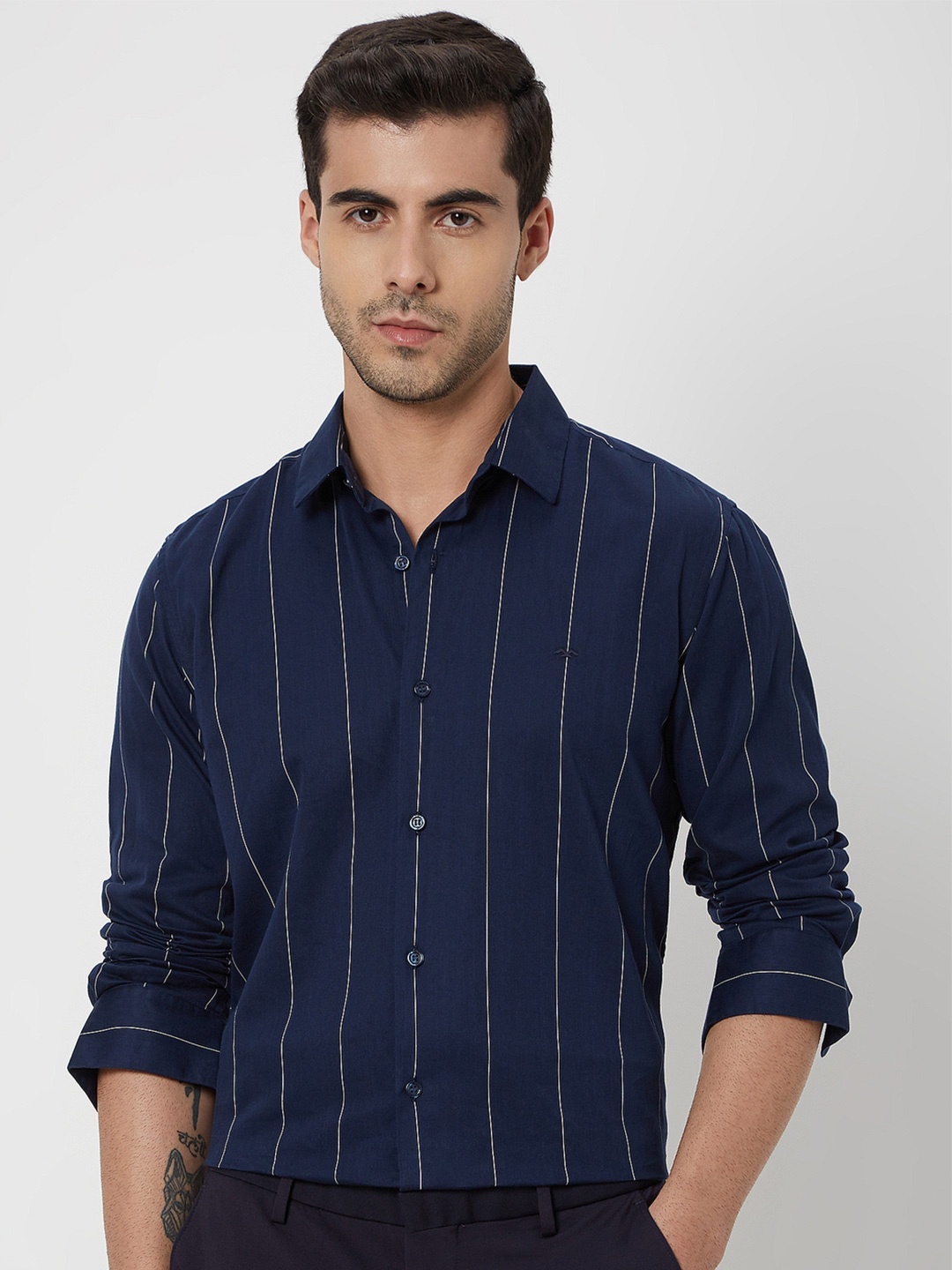 

Mufti Slim Fit Striped Pure Cotton Casual Shirt, Navy blue