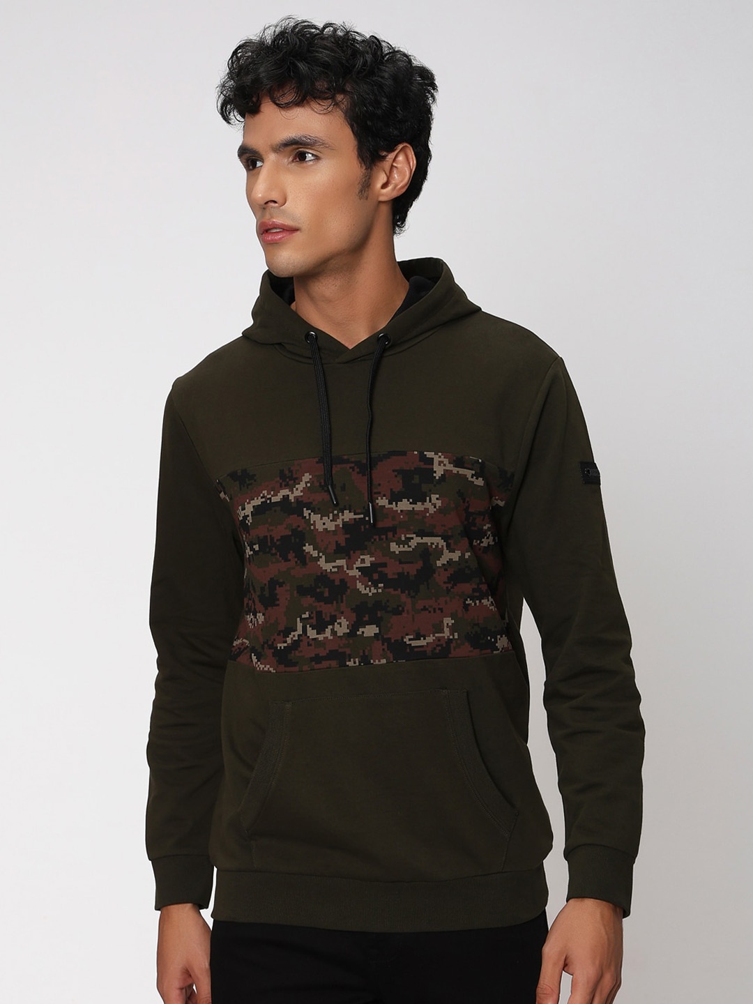 

Mufti Camouflage Printed Hooded Cotton Sweatshirt, Olive