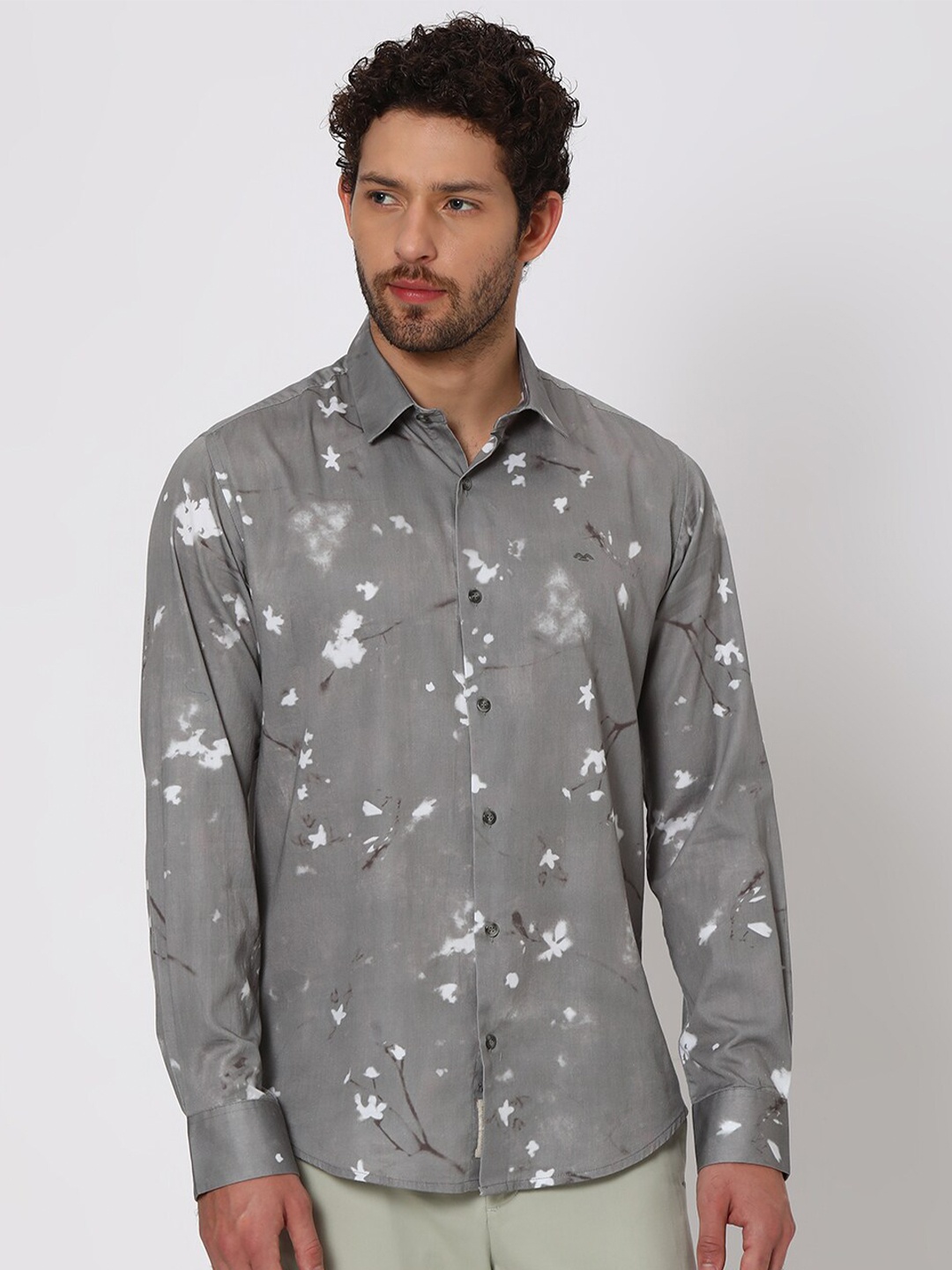 

Mufti Slim Fit Abstract Printed Pure Cotton Casual Shirt, Grey