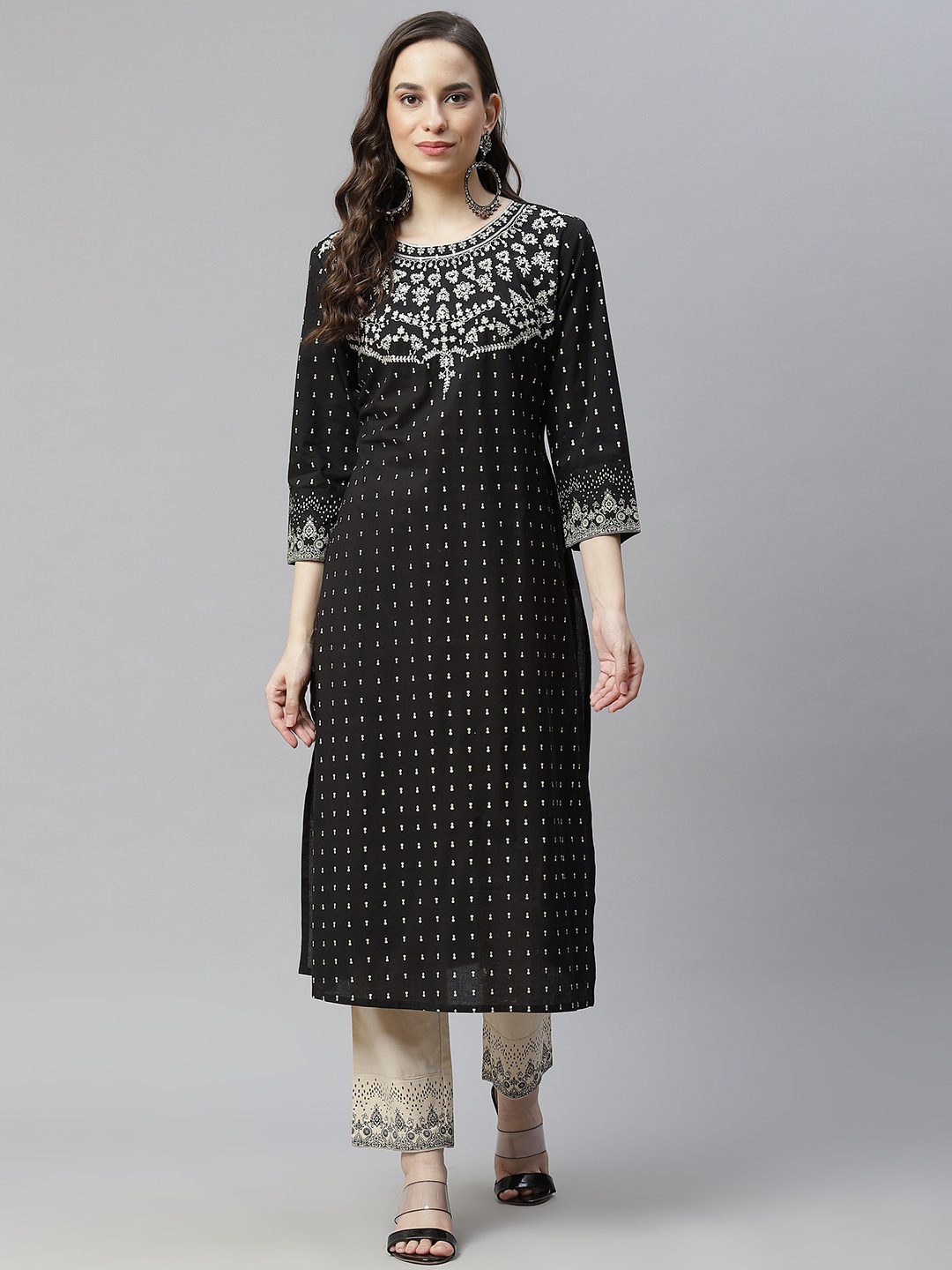 

Hatheli Floral Embroidered Round Neck Cotton Straight Kurta, Black