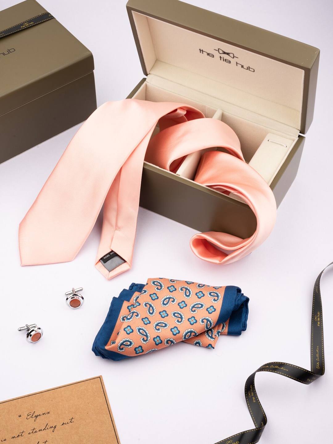 

The Tie Hub Men Tie with Pocket Square & Cufflink Gift Set, Peach