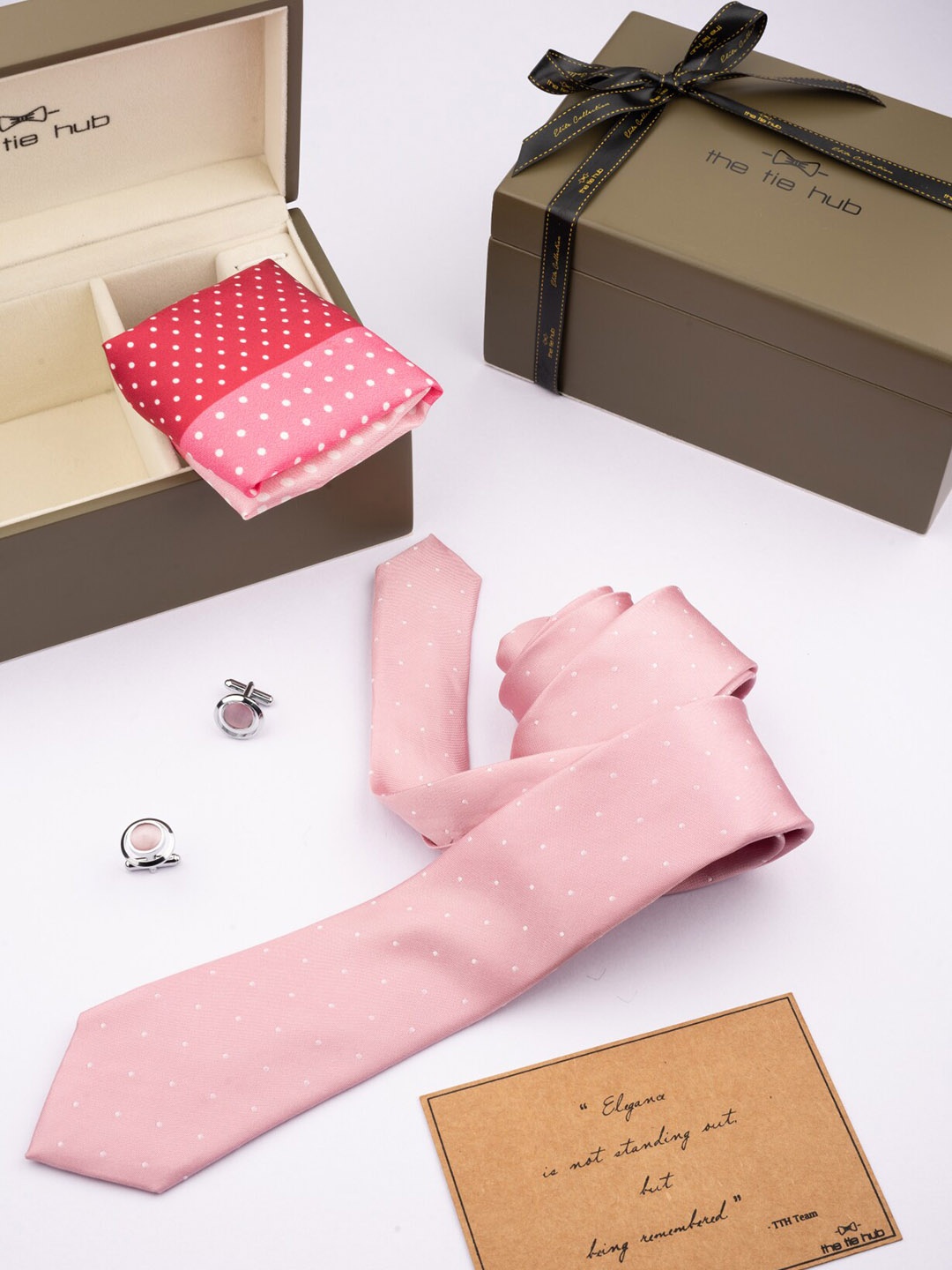 

The Tie Hub Men Printed Accessory Gift Set, Pink