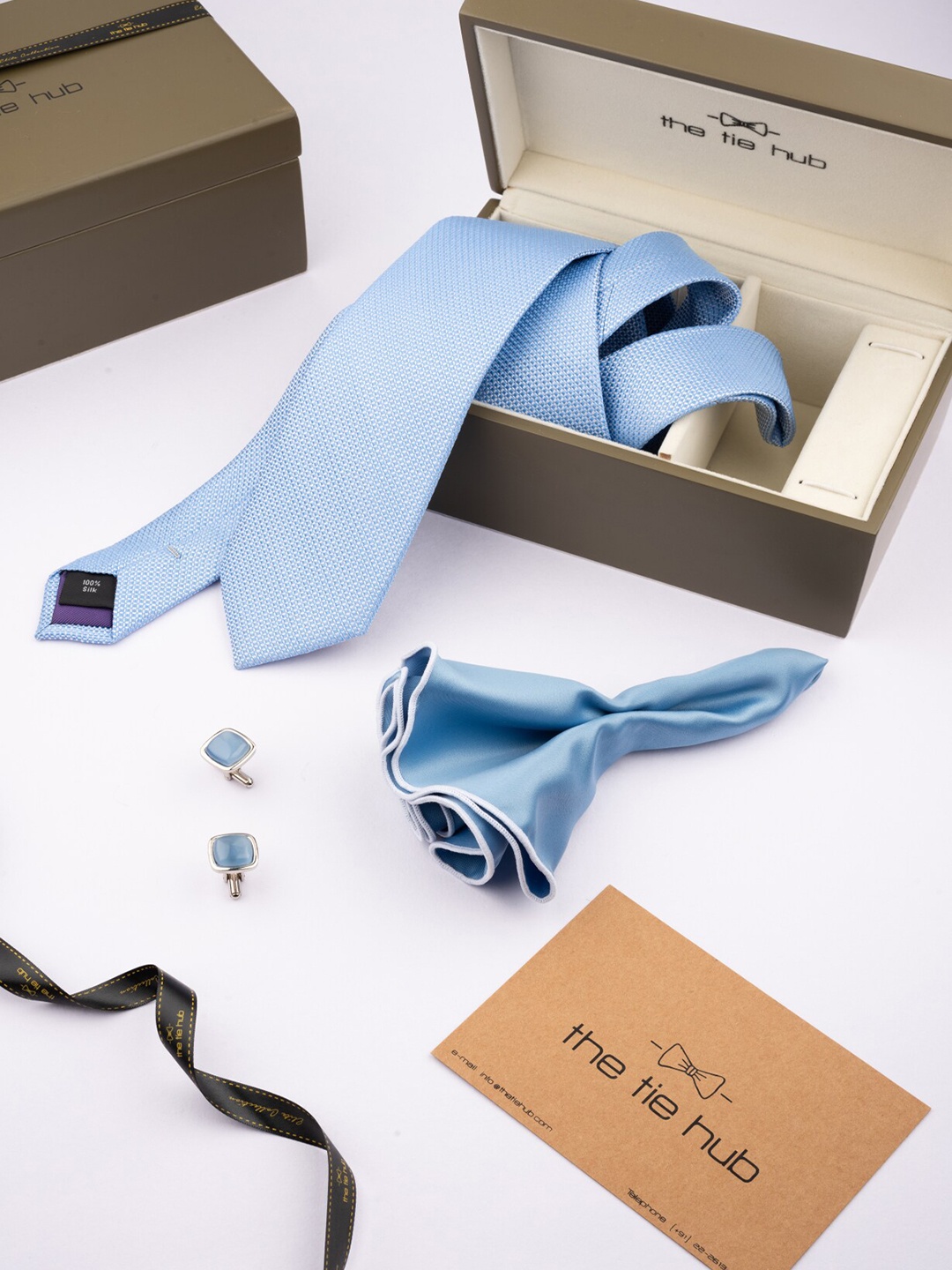 

The Tie Hub Textured Neck Tie With Pocket Square & Cufflink Accessory Gift Set, Blue