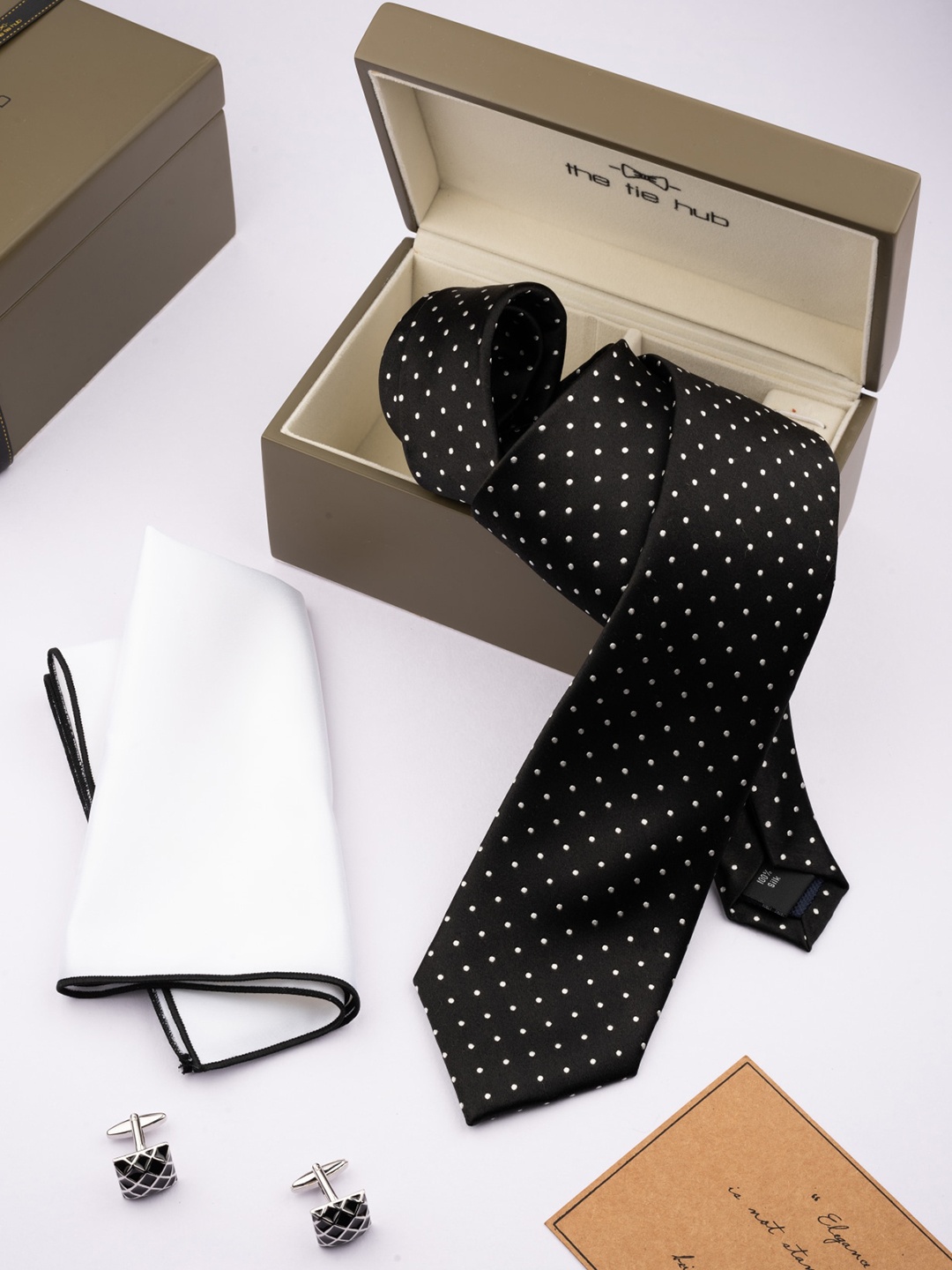 

The Tie Hub Men Printed Accessory Gift Set, Black