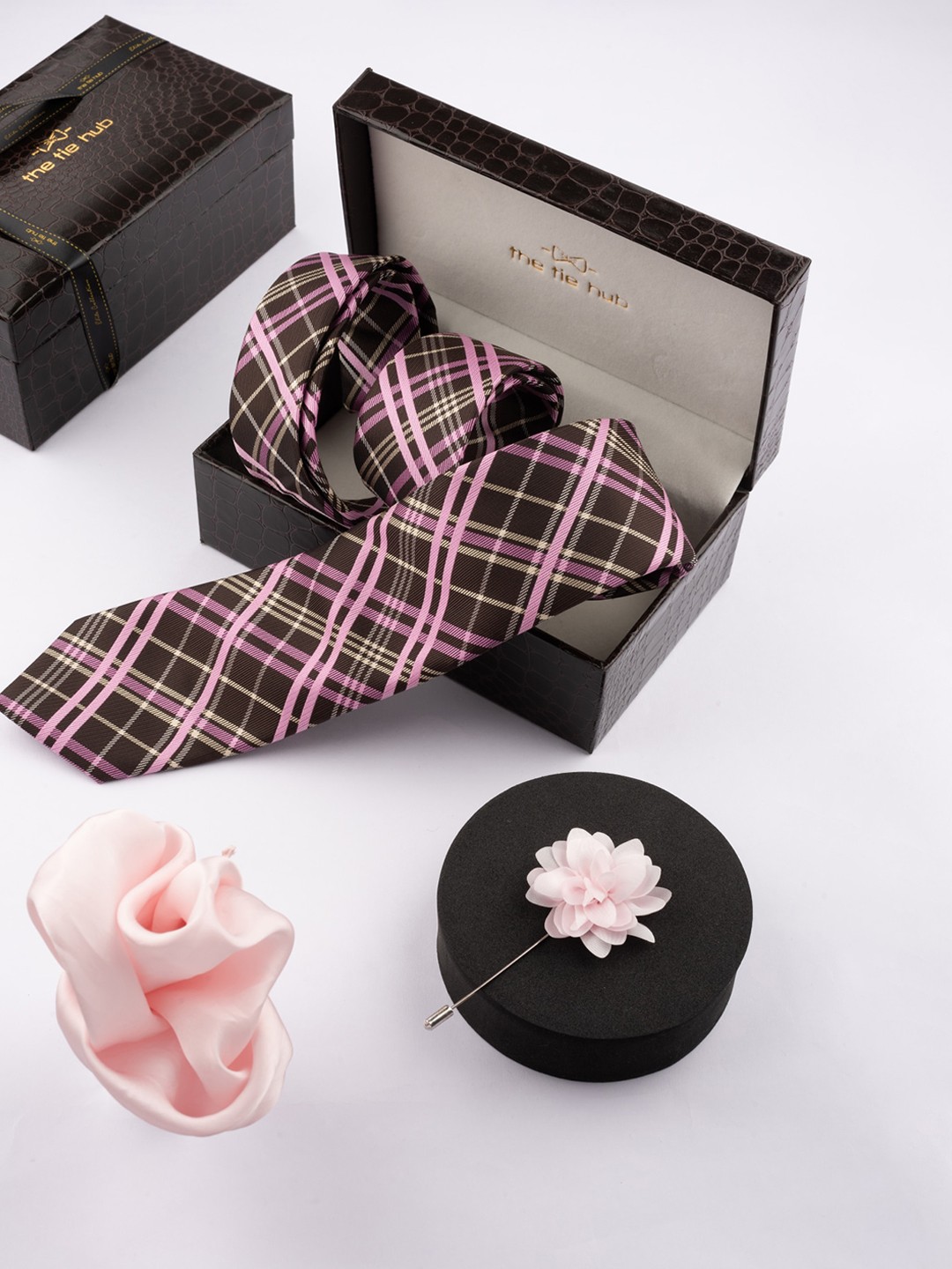 

The Tie Hub Men Checked Accessory Gift Set, Brown