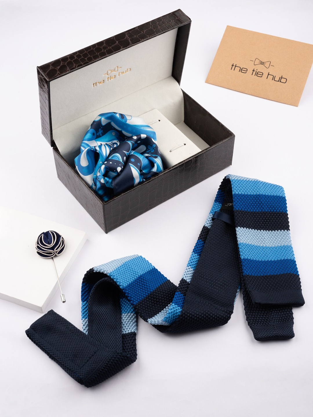 

The Tie Hub Men Printed Accessory Gift Set, Blue