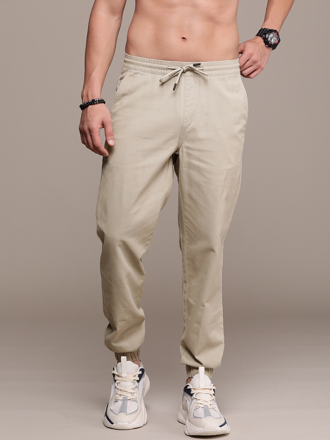 

The Roadster Life Co. Men Pure Cotton Joggers, Beige