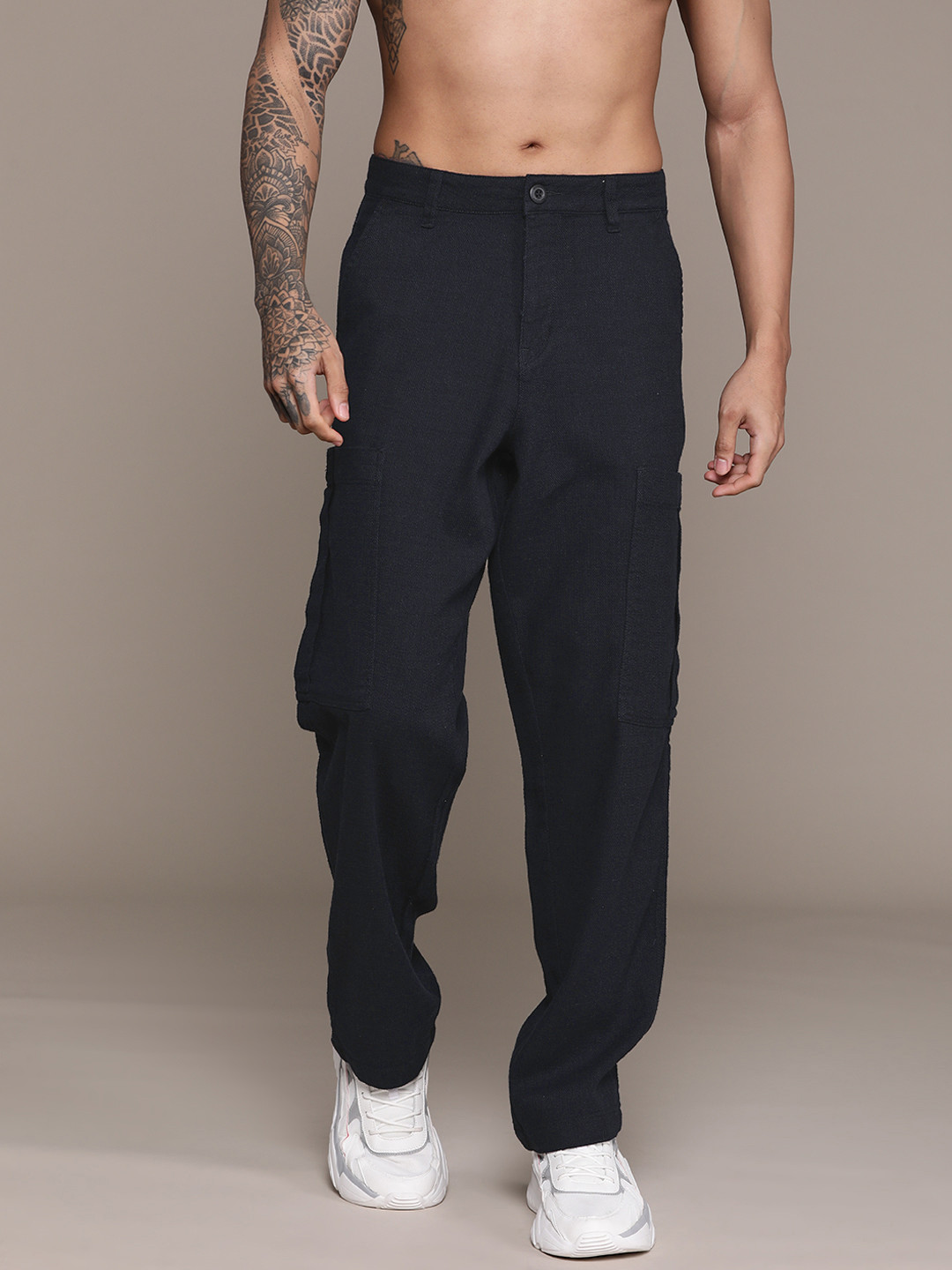 

The Roadster Lifestyle Co. Men Pure Cotton Cargos, Navy blue