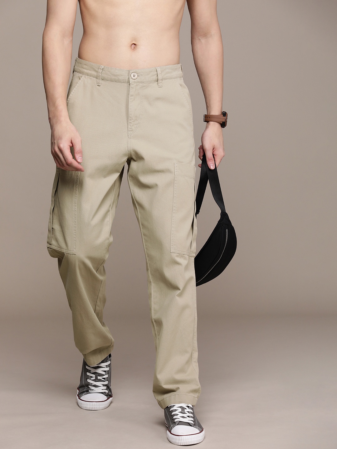 

The Roadster Life Co. Men Pure Cotton Relaxed Fit Cargos Mid-Rise Trousers, Beige