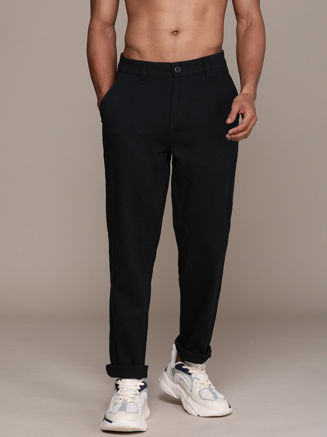 

The Roadster Lifestyle Co. Men Pure Cotton Slim Fit Trousers, Black