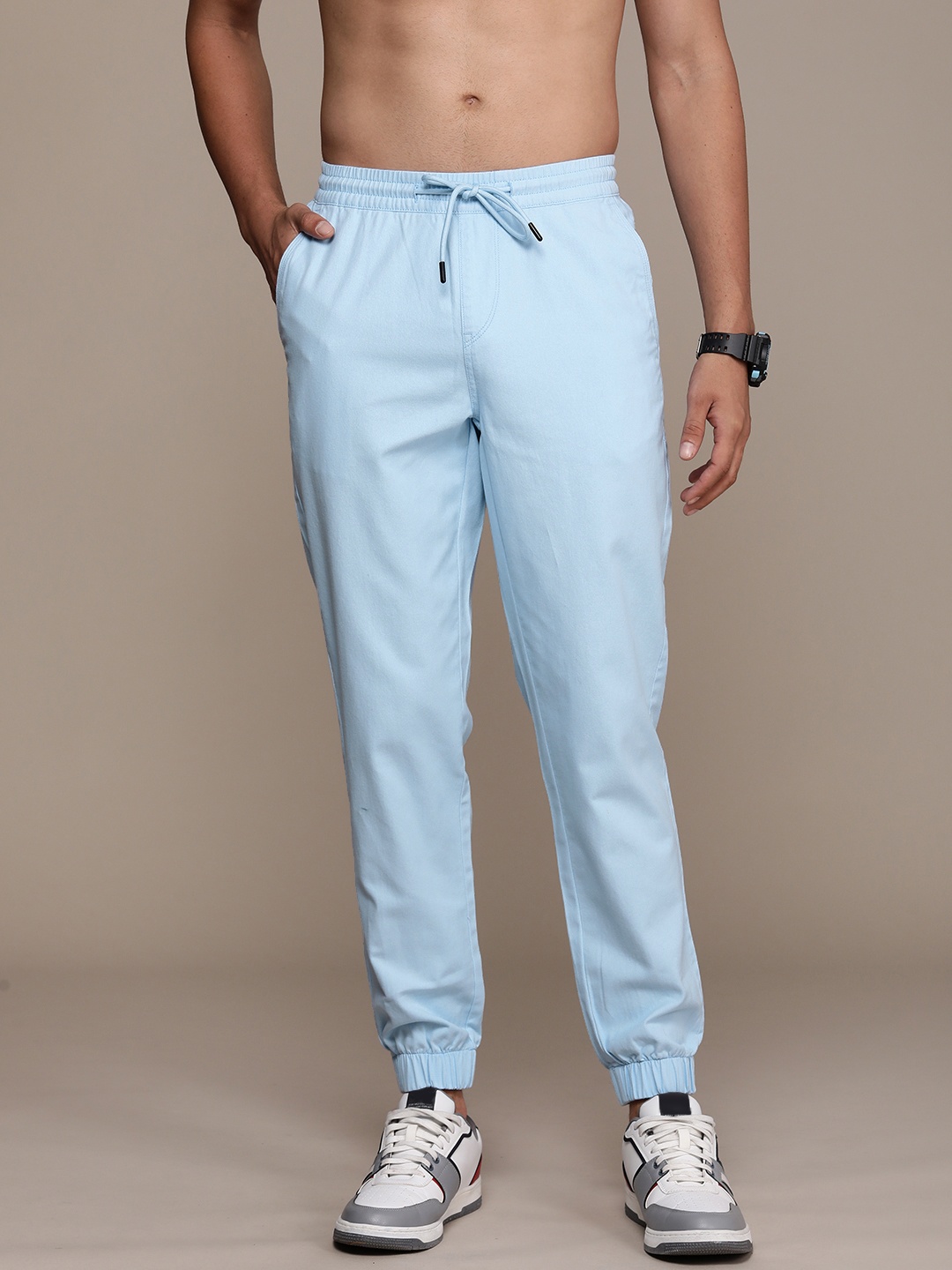 

The Roadster Life Co. Solid Pure Cotton Mid-Rise Joggers, Blue