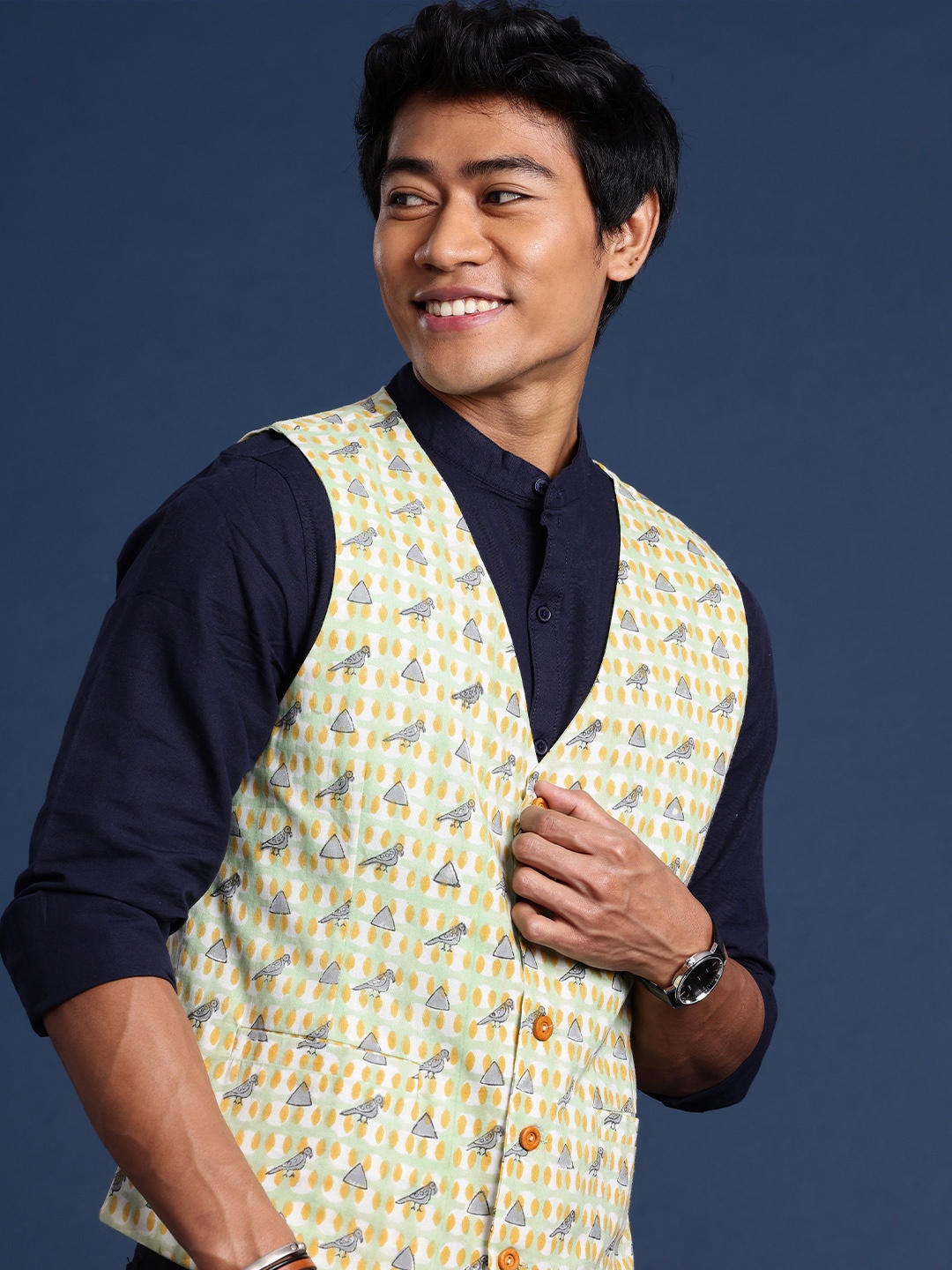 

Taavi Printed Gulli Sanganeri Pure Cotton Waistcoat, Green