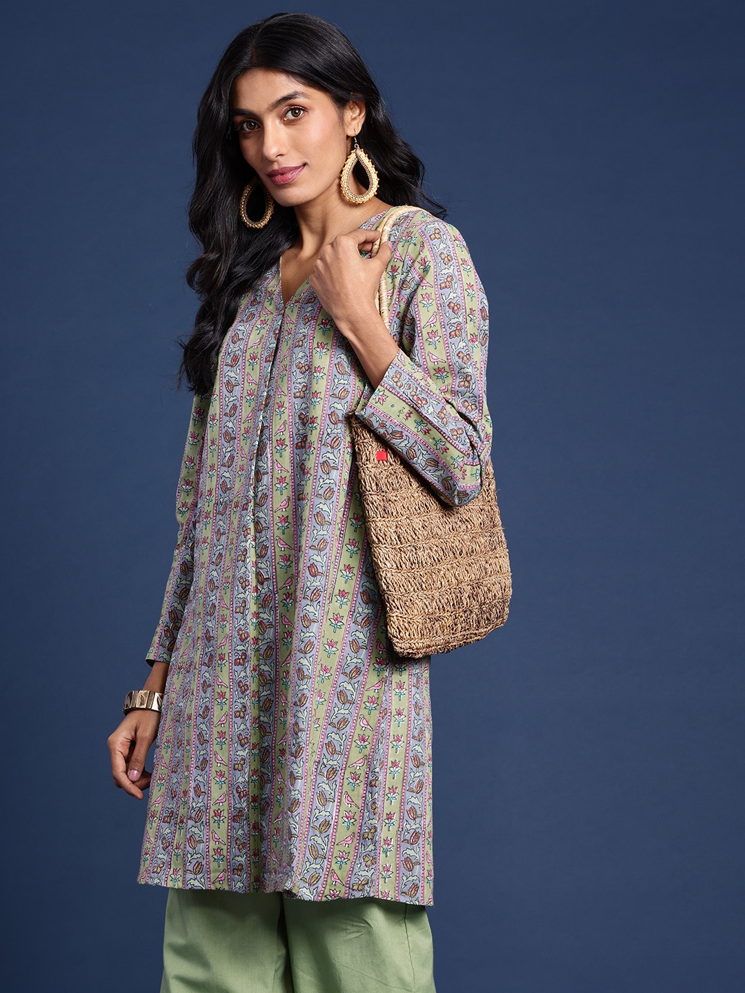 

Taavi Pure Cotton Floral Printed Regular Gulli Sanganeri Kurta With Trousers, Green