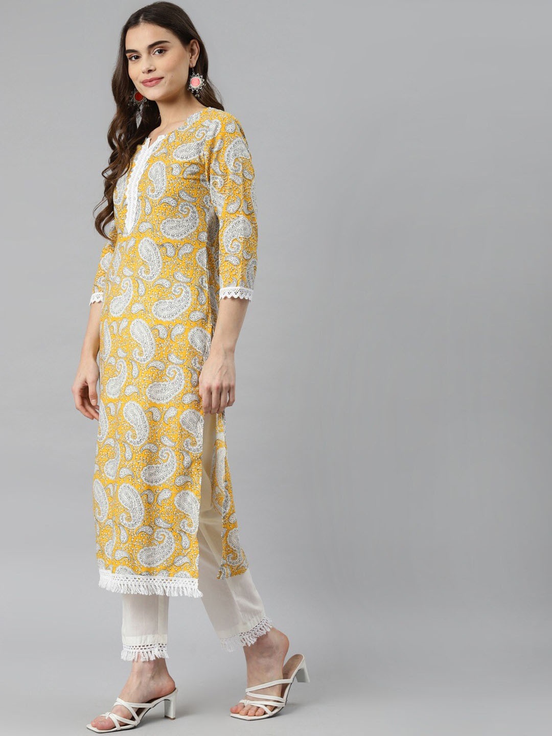 

Hatheli Paisley Printed Round Neck Cotton Straight Kurta With Dupatta, Yellow