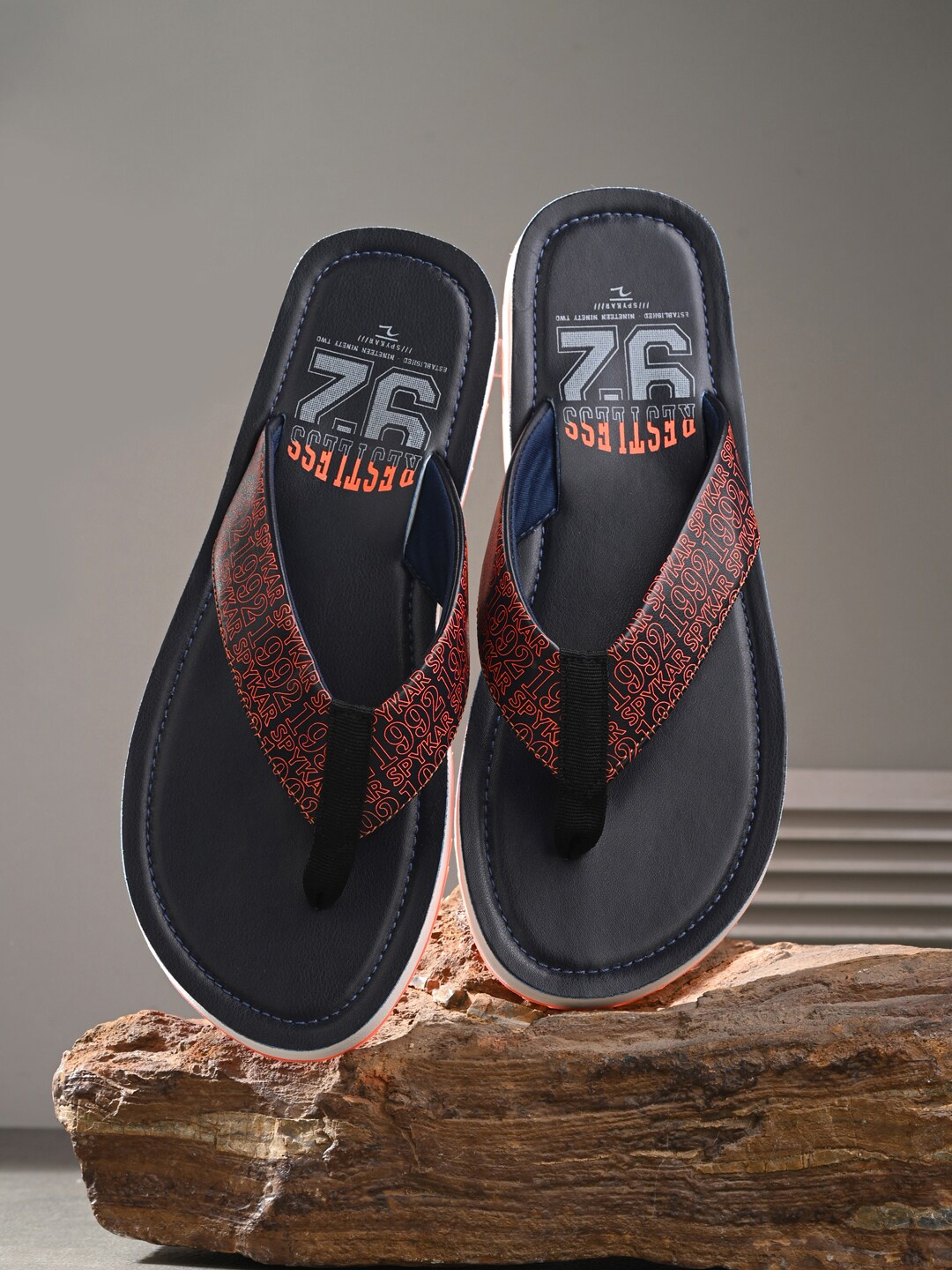 

SPYKAR Men Printed Thong Flip-Flops, Navy blue