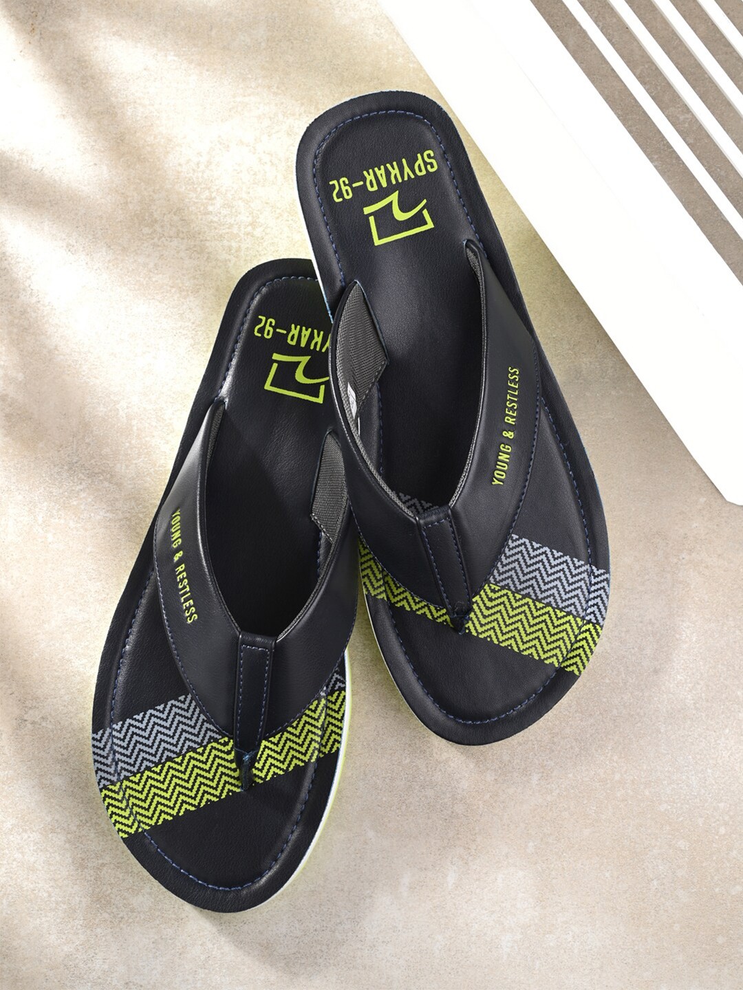 

SPYKAR Men Printed Thong Flip-Flops, Navy blue