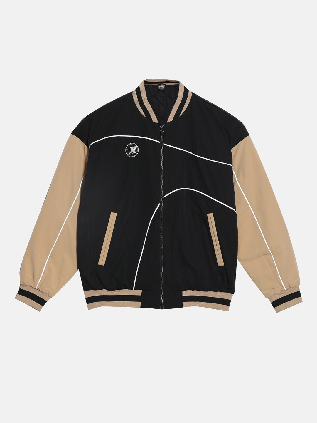 

Xtep Men Colourblocked Water Resistant Sports Jacket, Black