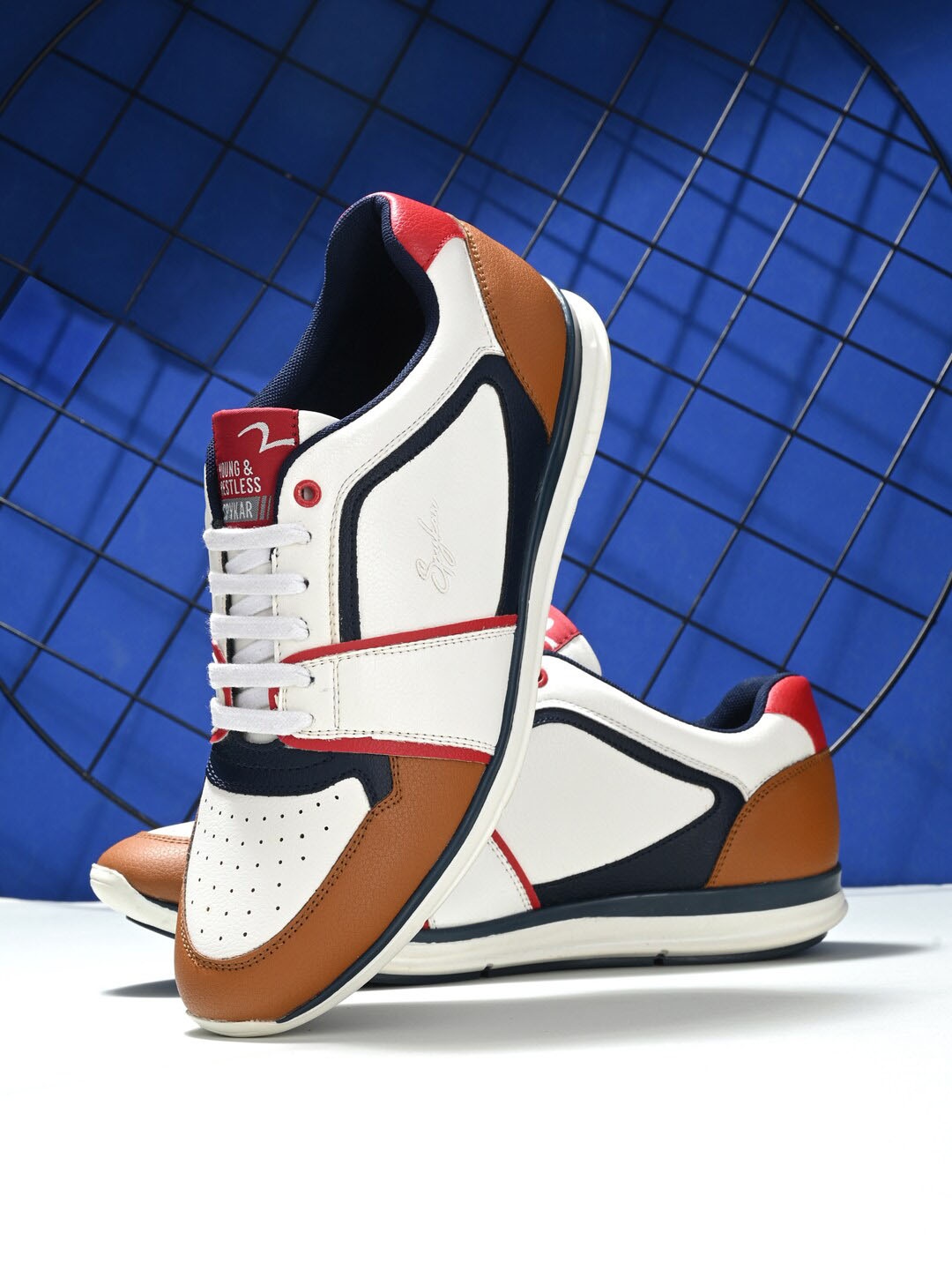 

SPYKAR Men Colourblocked Comfort Insole Basics Sneakers, White