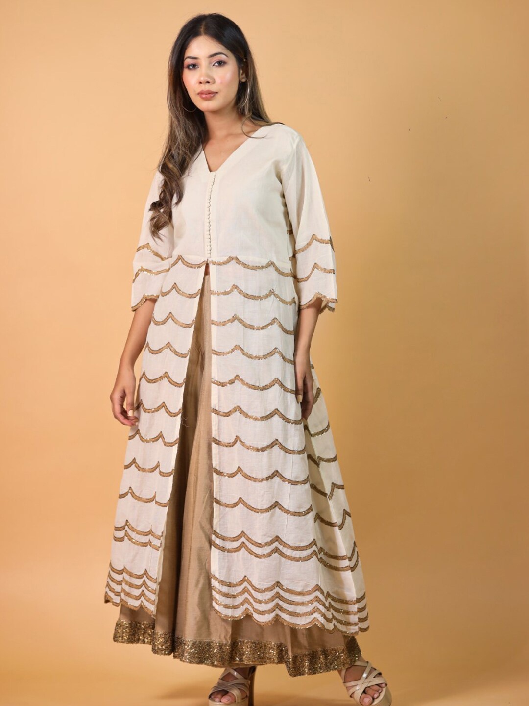 

Trinjann Embellished V-Neck Sequins Detail High Slit Cotton A-Line Kurta, White