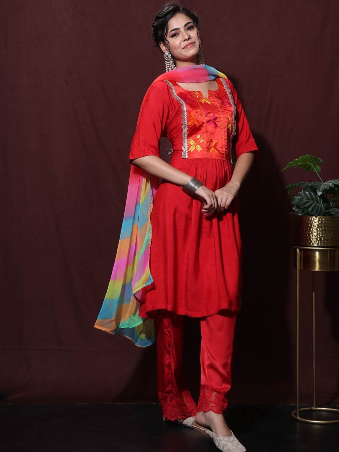 

Trinjann Yoke Design Regular Cotton Kurta With Dupatta, Red