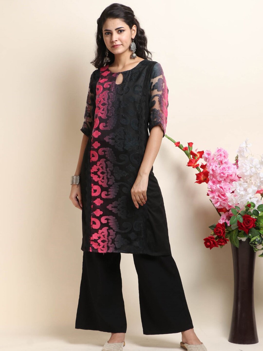 

Trinjann Ethnic Motifs Keyhole Neck Cotton Straight Kurta, Black