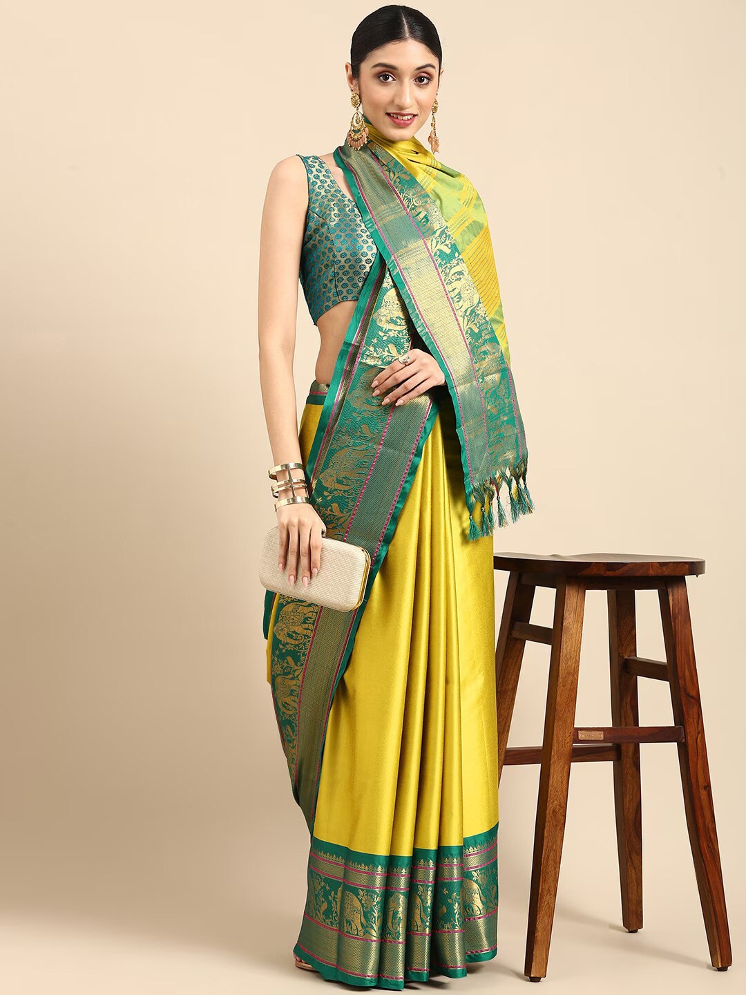 

Mitera Olive Green & Gold-Toned Zari Silk Cotton Saree