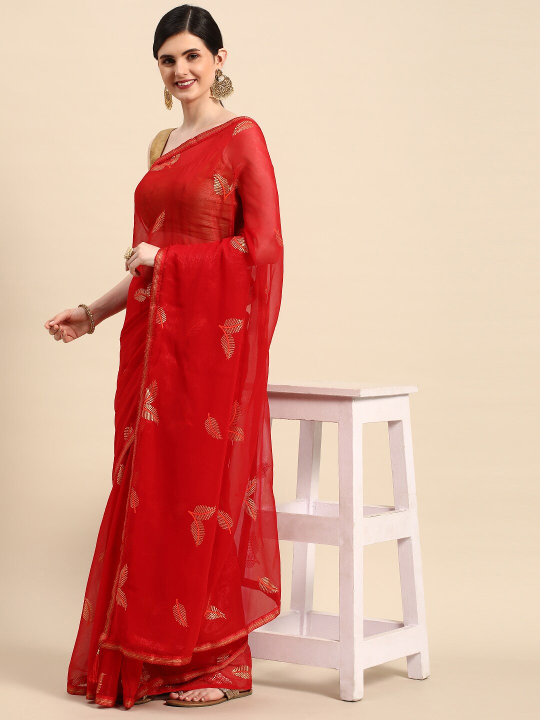 

KALINI Floral Foil Printed Sequinned Saree, Red