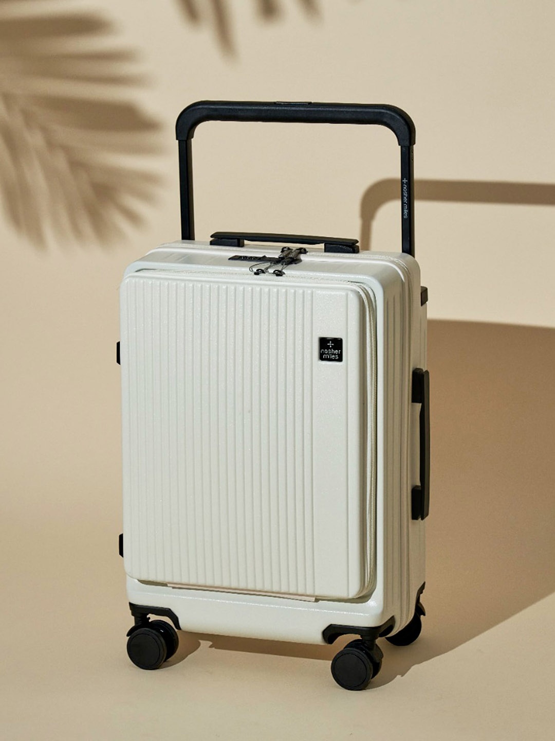 

Nasher Miles Silicon Valley Hard-Sided Polypropylene Cabin White Trolley Bag - 20Inch 55cm