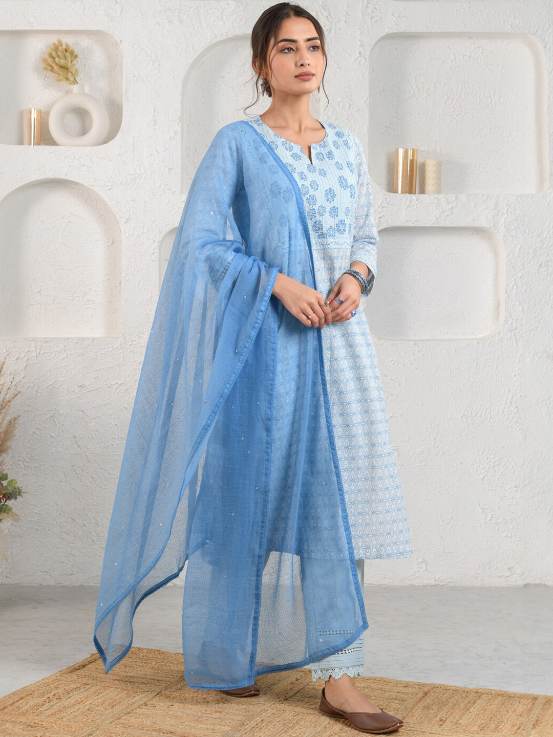 

Prakriti Jaipur Floral Printed Round Neck Sequinned Kurta With Trousers & Dupatta, Blue