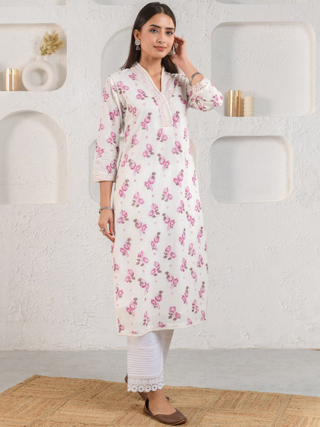 

Prakriti Jaipur Floral Printed Regular Kurta With Trousers, White