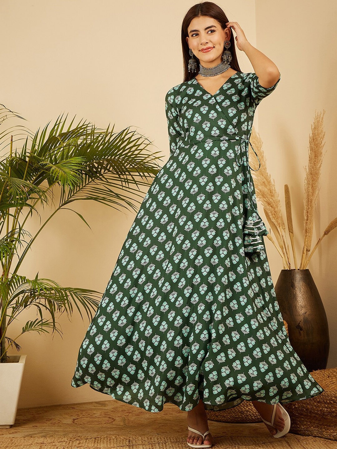 

BLACK SCISSOR Floral Printed V-Neck Georgette Fit and Flare Ethnic Dresses, Green