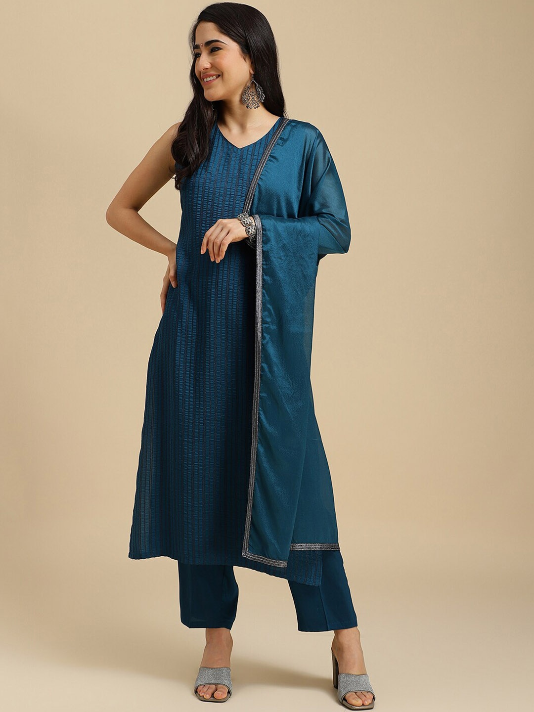 

J Turritopsis Self Design Kurta With Trousers & Dupatta, Blue