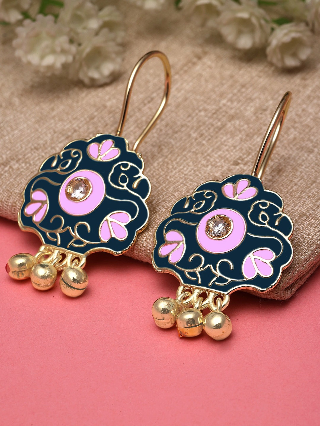

KARATCART Gold-Plated Contemporary Kundan Drop Earrings