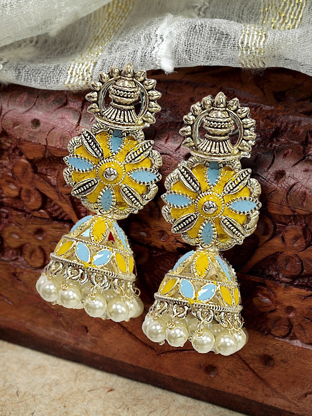 

KARATCART Gold Plated Kundan Jhumkas