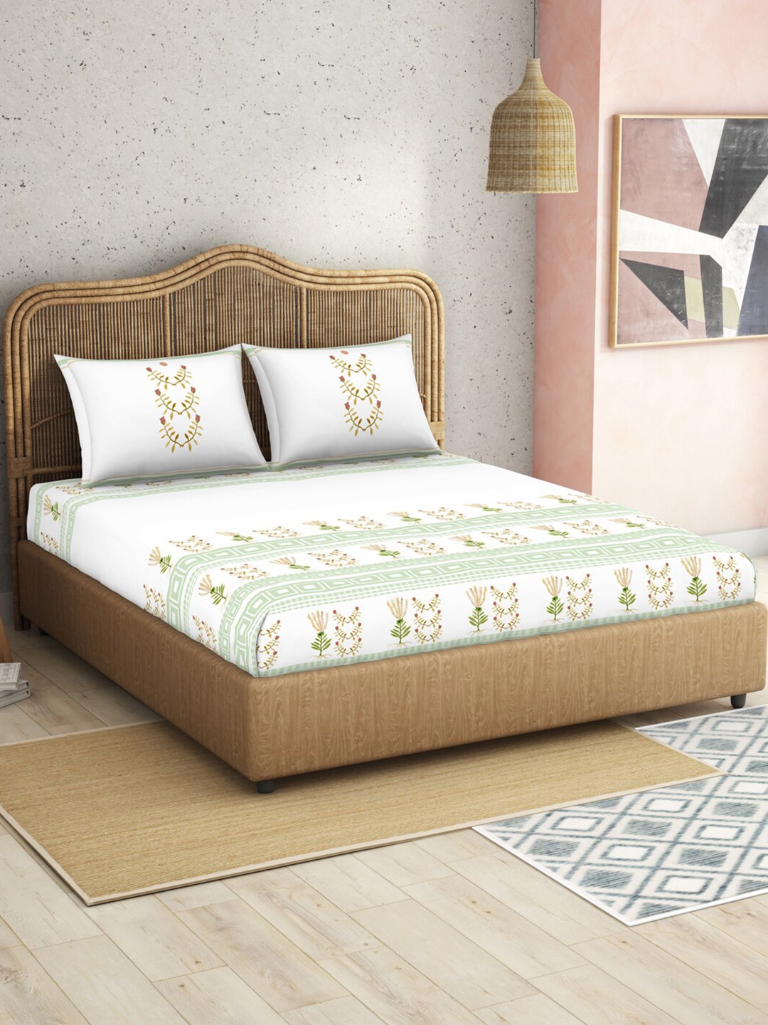 

SPACES Kalakari Haath Green Printed Pure Cotton 210 TC King Bedsheet & 2 Pillow Covers
