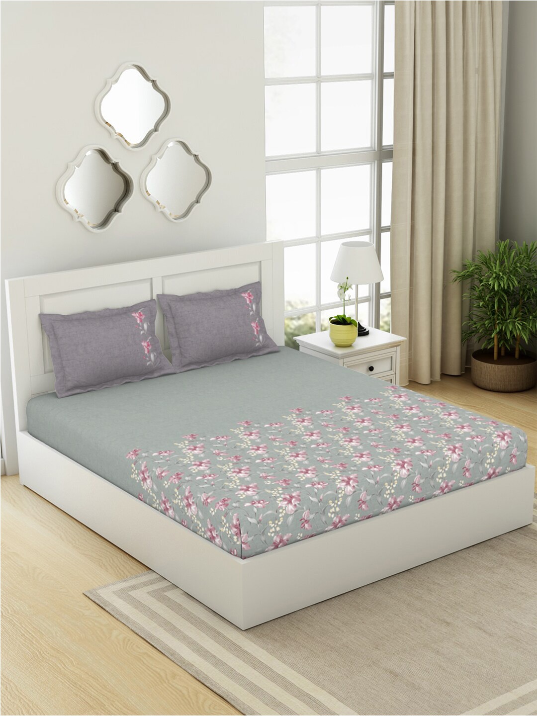 

SPACES Bohemia Grey & Pink Floral Cotton 144 TC Queen Bedsheet with 2 Pillow Covers