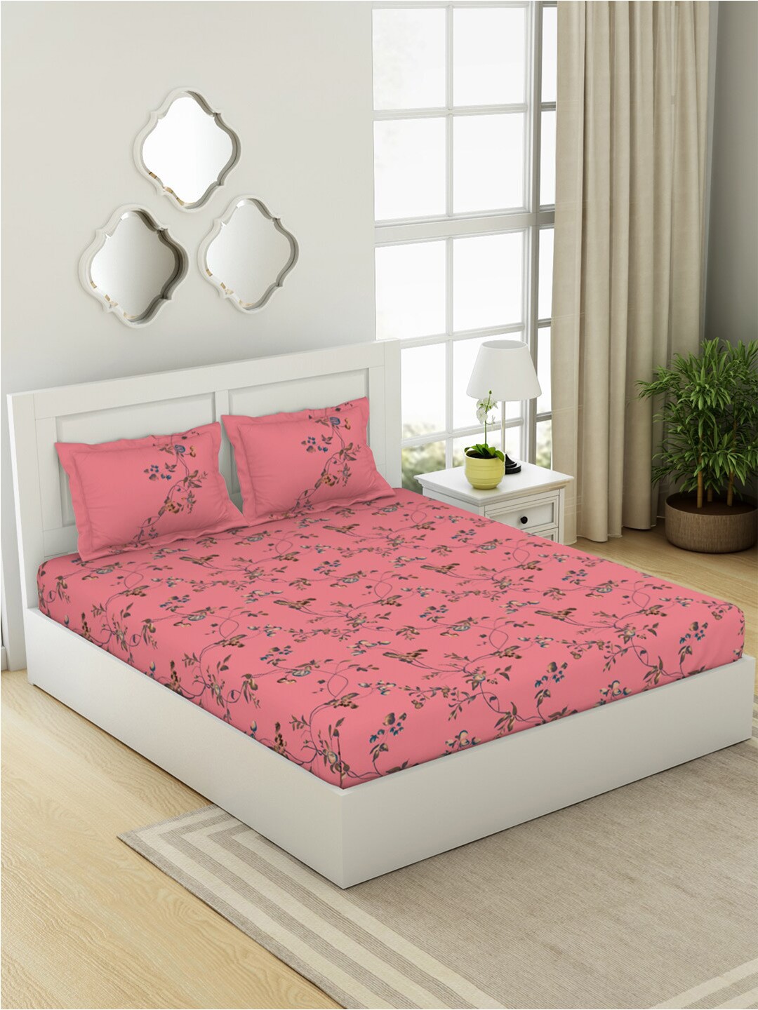 

SPACES Lattice Pink & Green Pure Cotton 144 TC Super King Bedsheet with 2 Pillow Covers